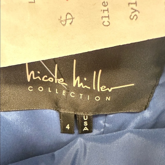 ❄️☀️Nicole Miller Blue and White Patterned Women's Dress - Picture 2 of 3